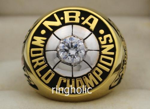 LA Lakers 1972 Basketball Championship Ring